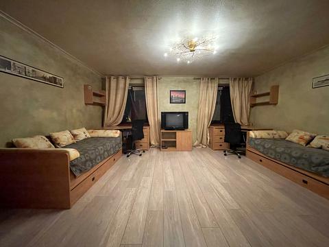 квартира за адресою Дмитра Чижевського вул. (Петра Чаадаєва), 2-Б