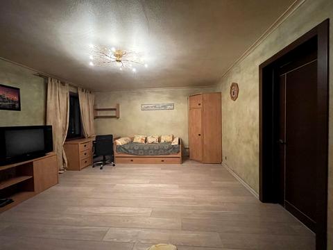 квартира за адресою Дмитра Чижевського вул. (Петра Чаадаєва), 2-Б