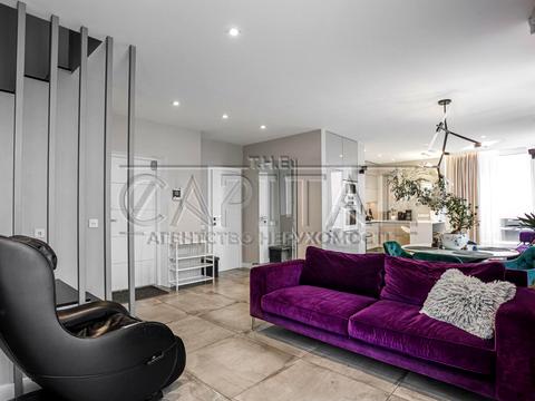 квартира за адресою Регенераторна вул., 4 к11