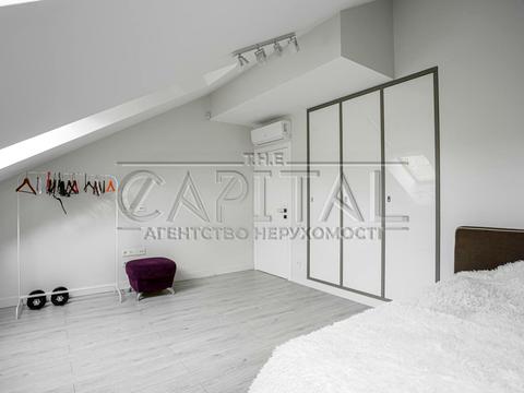 квартира за адресою Регенераторна вул., 4 к11