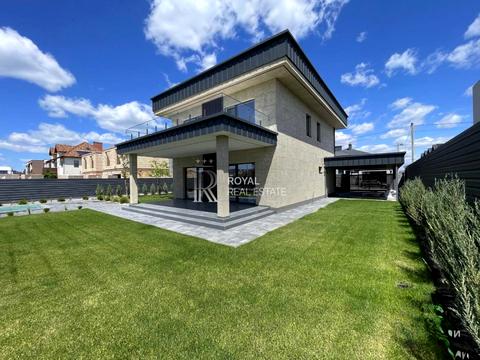 будинок за адресою Соборна вул. ()