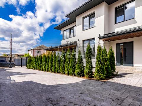 будинок за адресою Центральна вул.