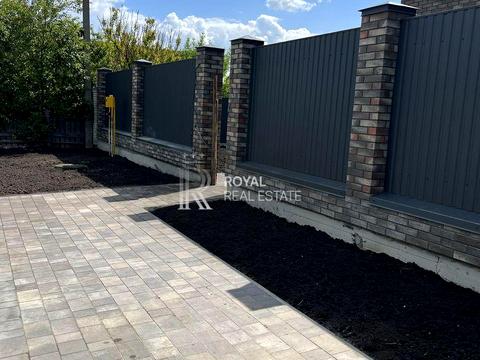 будинок за адресою Соборна вул. ()