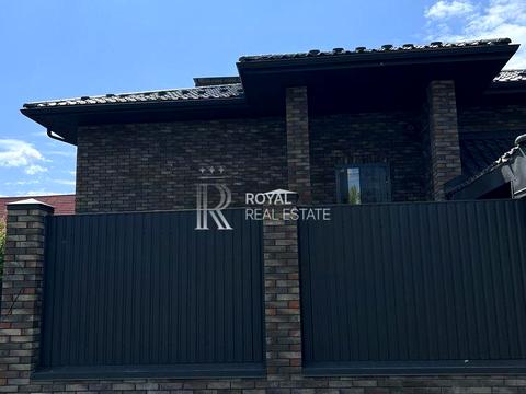 будинок за адресою Соборна вул. ()