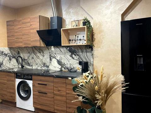 квартира по адресу Парижской Коммуны ул., 4