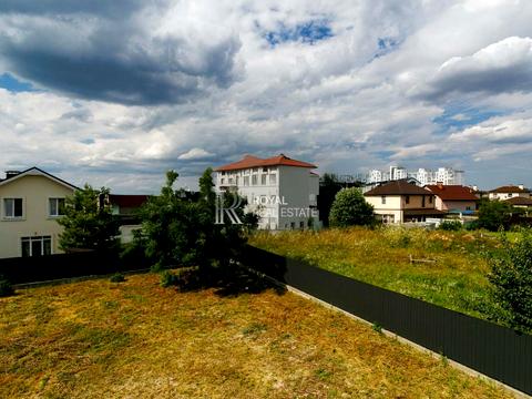 будинок за адресою с. Петропавлівська борщагівка, Центральна вул.