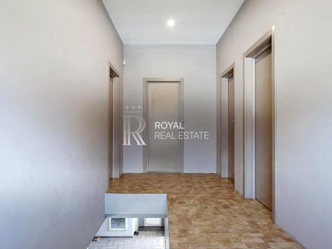 будинок за адресою с. Петропавлівська борщагівка, Центральна вул.