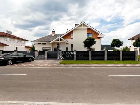 будинок за адресою с. Петропавлівська борщагівка, Центральна вул.