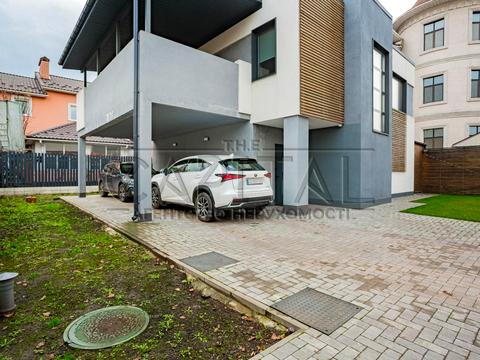 будинок за адресою Київ, Богатирська вул.