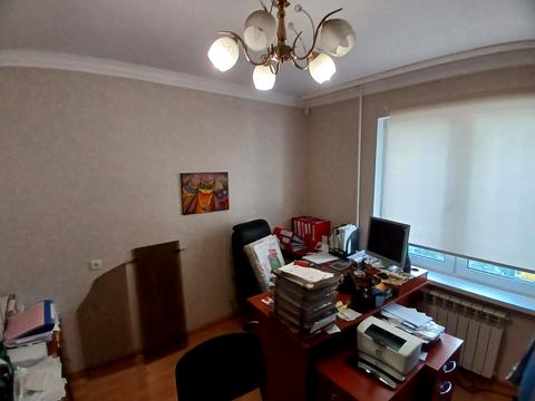 квартира за адресою Миколи Лаврухіна вул., 10