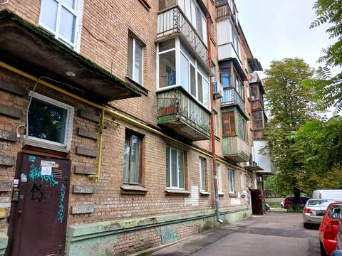 квартира за адресою Автозаводська вул., 9а