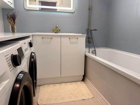 квартира по адресу Князей Кориатовичей ул., 114/4