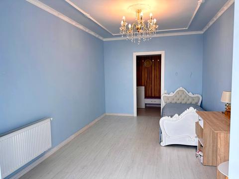 квартира по адресу Князей Кориатовичей ул., 114/4