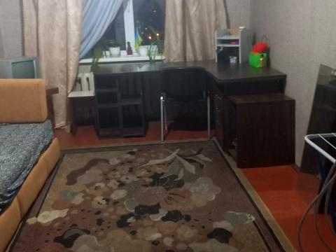 комната по адресу Ореста Левицкого ул. (Академіка Курчатова), 8