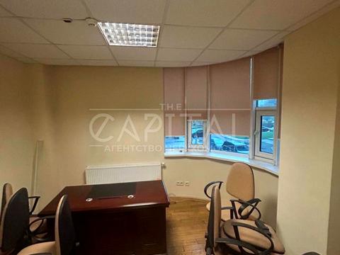 комерційна за адресою Звіринецька вул., 59