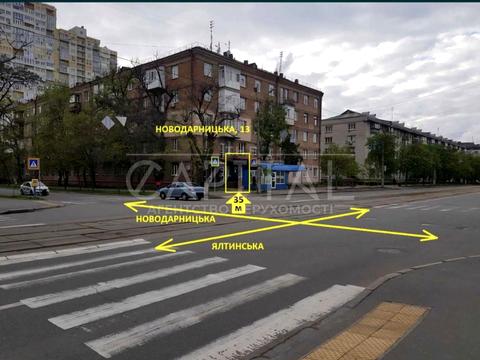 комерційна за адресою Новодарницька вул., 13/18