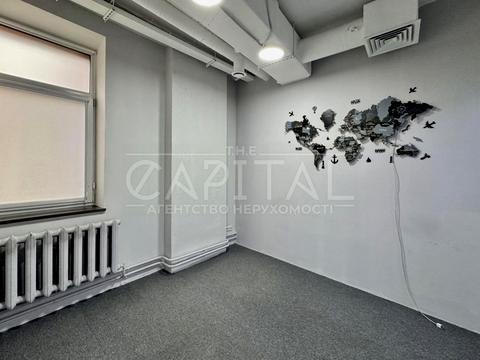 комерційна за адресою Лесі Українки бульв., 23