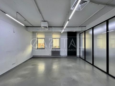 комерційна за адресою Лесі Українки бульв., 23