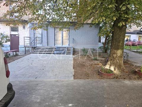 коммерческая по адресу Ольжича ул., 9