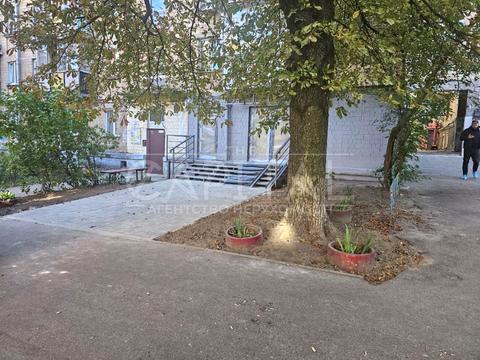 коммерческая по адресу Ольжича ул., 9