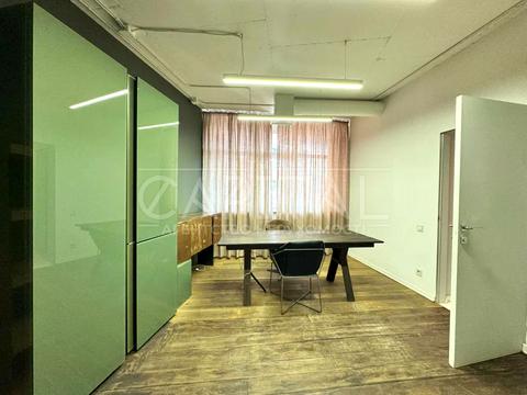 комерційна за адресою Лесі Українки бульв., 23