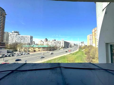 комерційна за адресою Лесі Українки бульв., 23