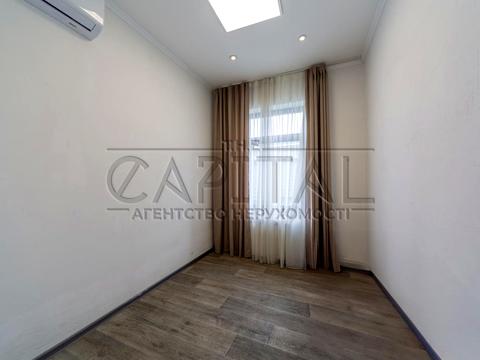 коммерческая по адресу Столичне шосе, 3