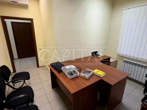 комерційна за адресою Київ, Межигірська вул., 87-А