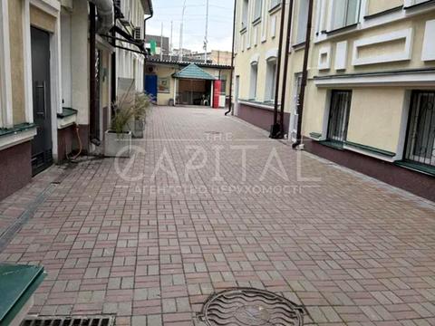 комерційна за адресою Київ, Межигірська вул., 87-А