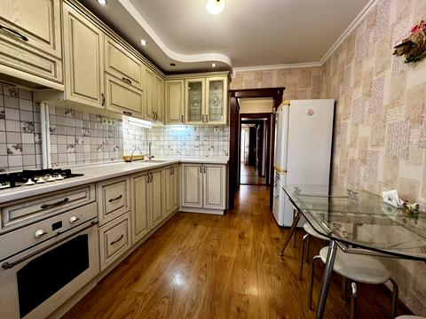 квартира по адресу Космонавтов ул., 74