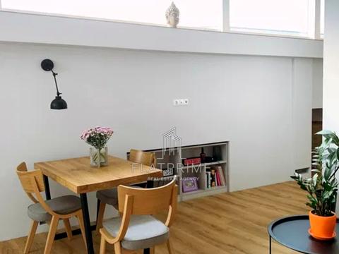 квартира за адресою Дніпровська набережна вул., 19