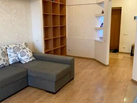 квартира за адресою Космічна вул., 3