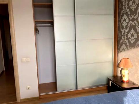 квартира за адресою Космічна вул., 3