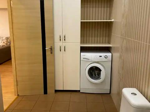 квартира за адресою Космічна вул., 3