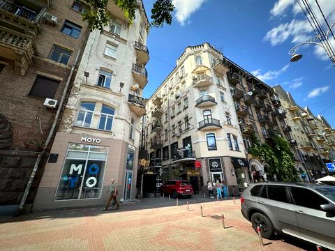 комерційна за адресою Велика Васильківська вул. (Червоноармійська), 18