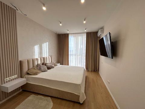 квартира за адресою Сім'ї Кульженків вул. (Петра Дегтяренка), 37