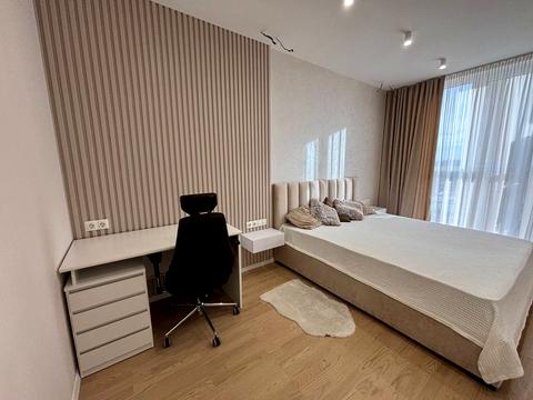 квартира за адресою Сім'ї Кульженків вул. (Петра Дегтяренка), 37