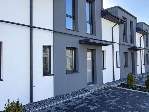 будинок за адресою Місячна вул., 1