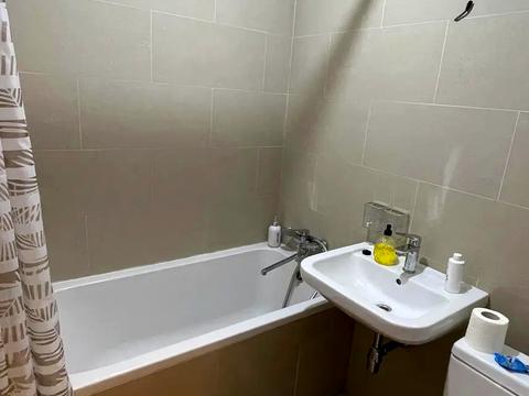 квартира по адресу Строителей ул., 29/8