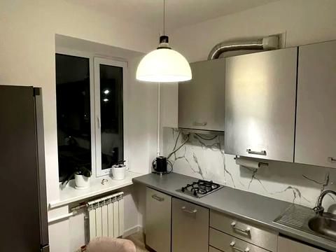 квартира по адресу Строителей ул., 29/8