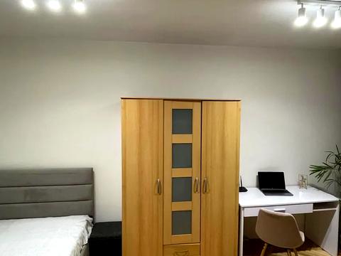 квартира по адресу Строителей ул., 29/8