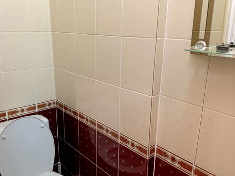 комерційна за адресою Київська вул., 18