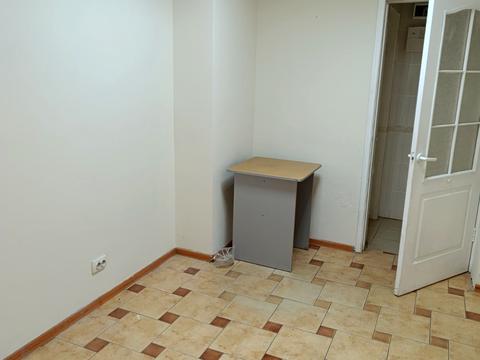 комерційна за адресою Київська вул., 18