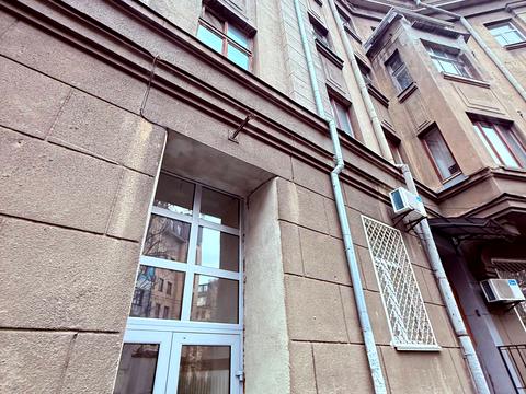 комерційна за адресою Круглоуніверситетська вул., 18/2