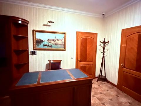 комерційна за адресою Круглоуніверситетська вул., 18/2