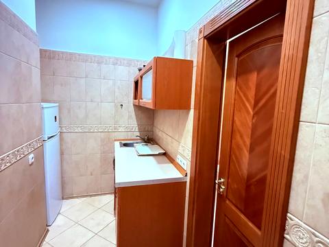 комерційна за адресою Круглоуніверситетська вул., 18/2