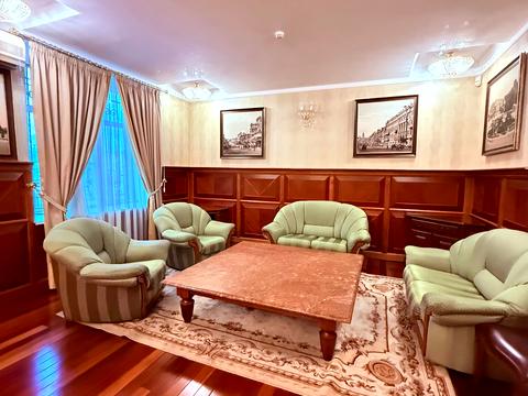 комерційна за адресою Круглоуніверситетська вул., 18/2