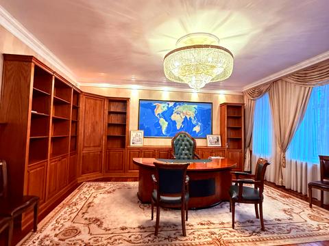 комерційна за адресою Круглоуніверситетська вул., 18/2