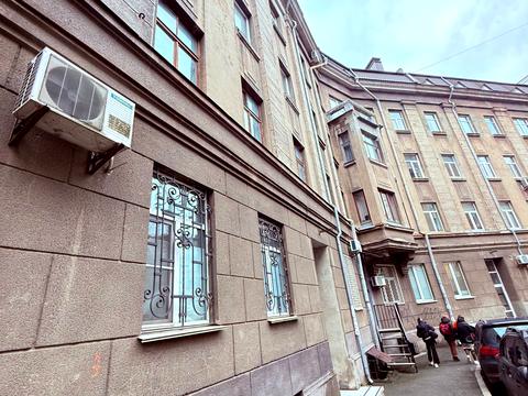 комерційна за адресою Круглоуніверситетська вул., 18/2