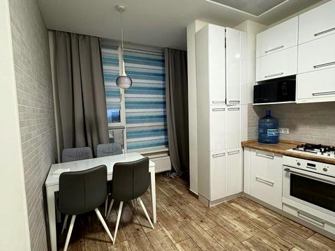 квартира за адресою Практична вул., 6